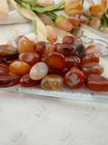  Tumbled viên đá thanh tẩy Carnelian mã não đỏ tự nhiên thúc đẩy năng lượng sống, sự mạnh mẽ và quyết liệt của bản thân 