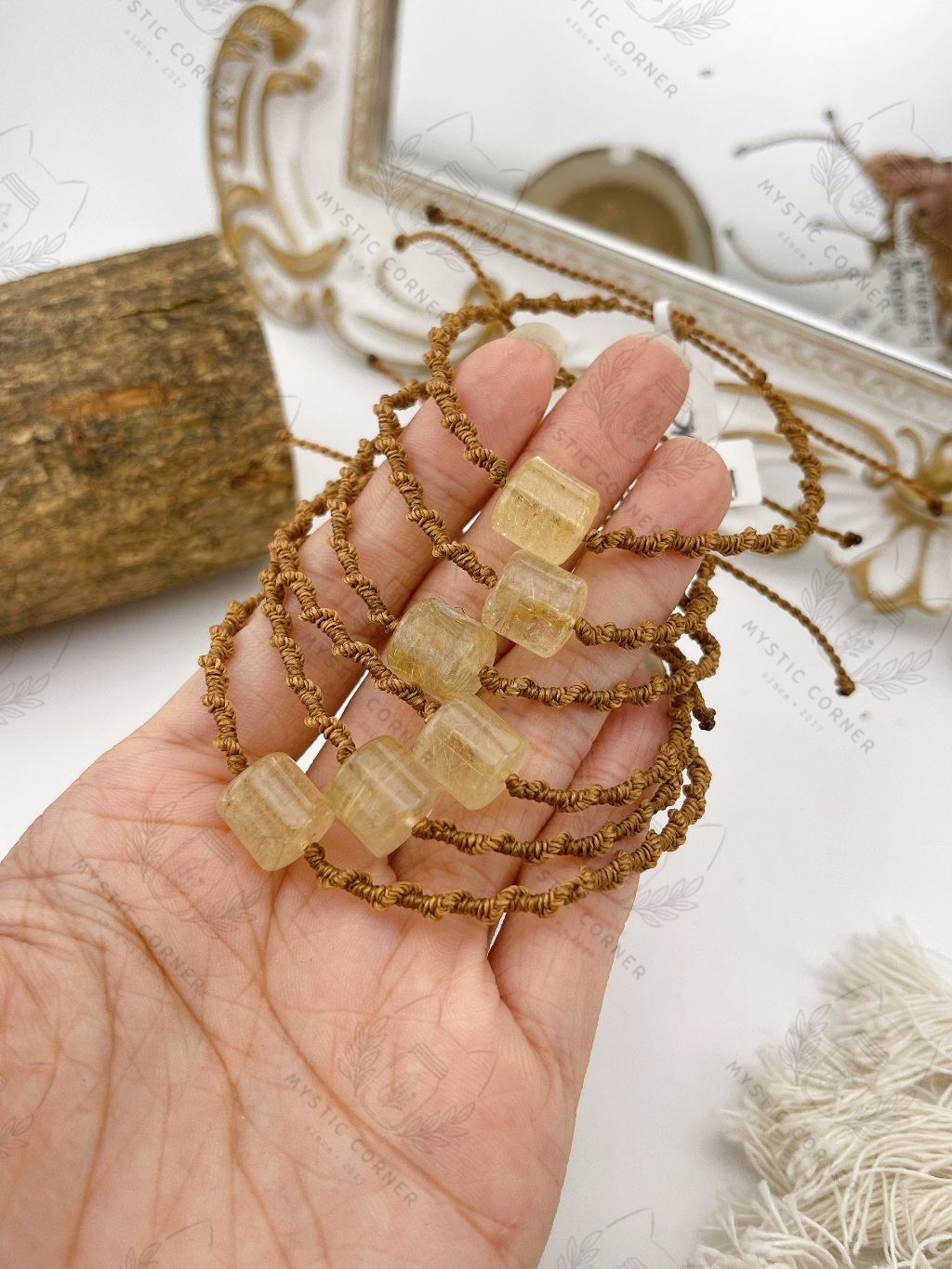  Vòng tay đá phong thuỷ lu thống Thạch anh tóc Vàng thắt macrame (Rutilated Quartz) hỗ trợ may mắn, tài lộc 