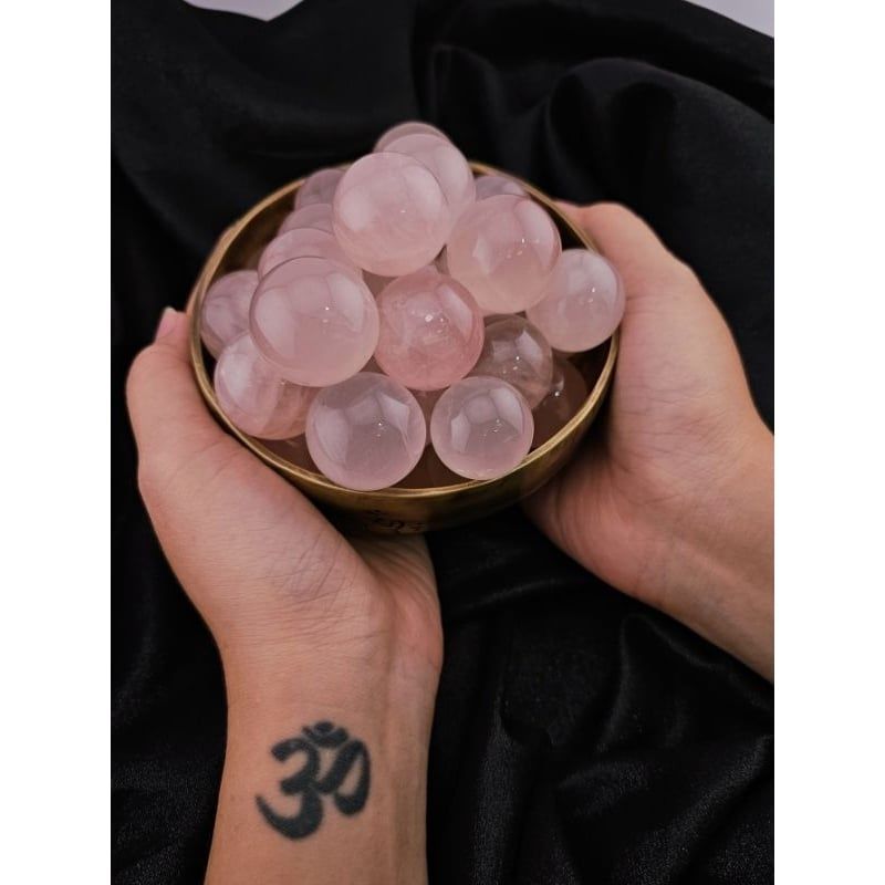  [CHẤT ĐẸP] Cầu đá thạch anh hồng Madagascar mini (Rose Quartz), đá thanh tẩy, đá phong thủy 