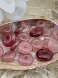  Đồng điếu thạch anh dâu tây đỏ (Strawberry Quartz), đá phong thủy hỗ trợ tình cảm, các mối quan hệ 