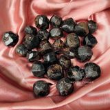  Đá Garnet thô tự nhiên dùng làm đá thanh tẩy bài Tarot, thiền định, Reiki, phong thủy 