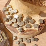  Đá Pyrite tự nhiên (đá vàng găm) hỗ trợ bảo vệ, may mắn trong phong thủy, Reiki, Tarot, làm crystal grid 