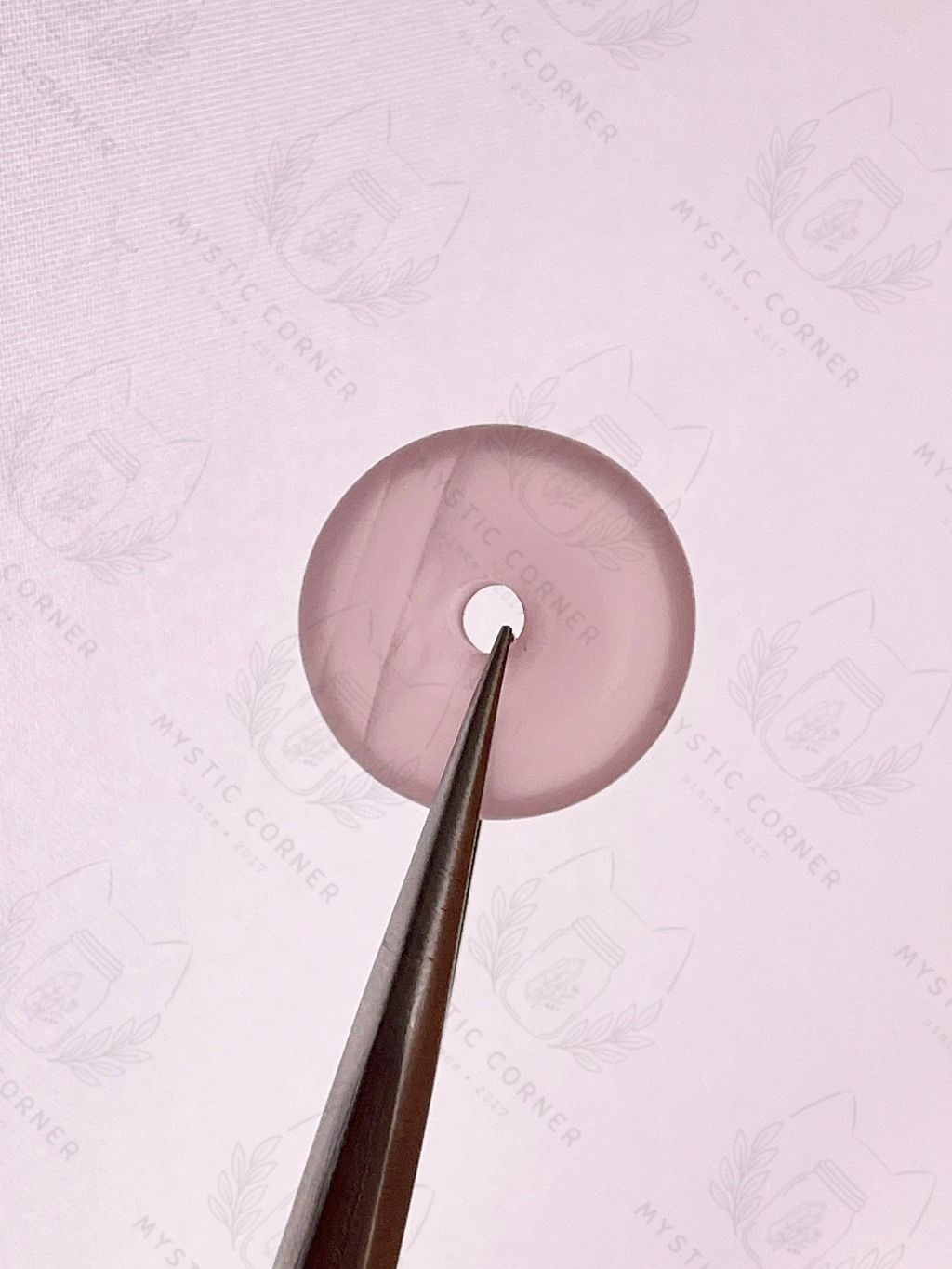  [CHẤT ĐẸP] Đồng điếu đá Thạch anh Hồng (Rose Quartz), đá phong thủy hỗ trợ tình cảm, các mối quan hệ 
