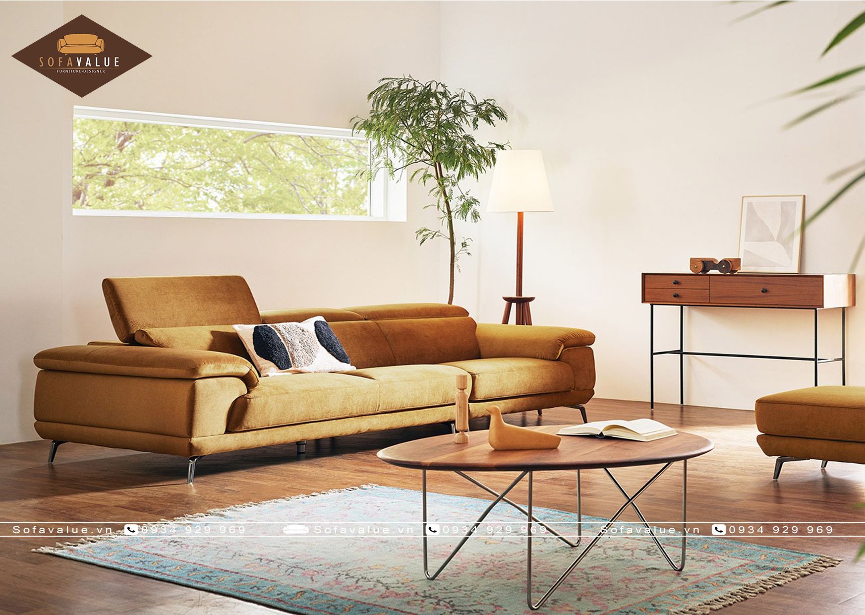 Nếu bạn muốn tìm kiếm một chiếc ghế sofa nhỏ và thoải mái cho phòng khách của mình, đừng bỏ qua hình ảnh này. Với kiểu dáng hiện đại và chất liệu vải êm ái, chiếc ghế sofa này sẽ giúp bạn thư giãn và thưởng thức không gian sống của mình một cách đầy thoải mái.