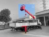 Giỏ nâng người xe tải gắn cẩu