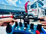 Thiết bị điều khiển từ xa của xe tải gắn cẩu