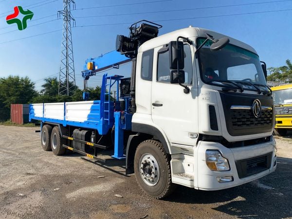 Xe cẩu tự hành 8 tấn dongfeng 6x4 gắn cẩu Dongyang SS1926