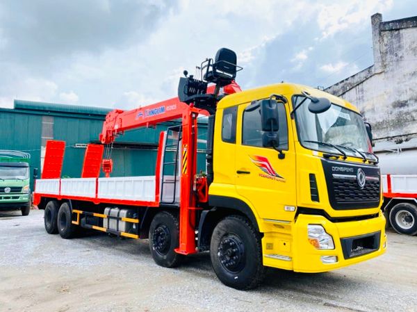 Xe tải gắn cẩu 15 tấn Dongfeng L315 Kanglim