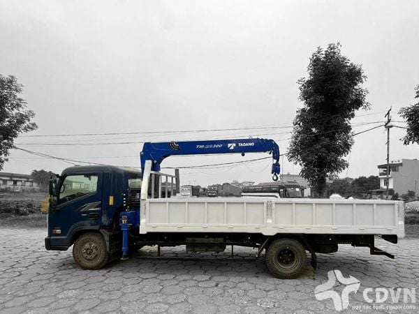 Xe tai gan cau 3 tan Hyundai Tadano 304