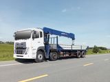 Xe UD Quester 8x4 gắn cẩu Dongyang 15 tấn
