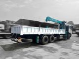 Xe tải gắn cẩu 8 tấn HLC-8016