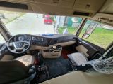 Interior Faw JH6