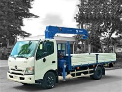xe Hino Xzu gắn cẩu Tadano 3 tấn