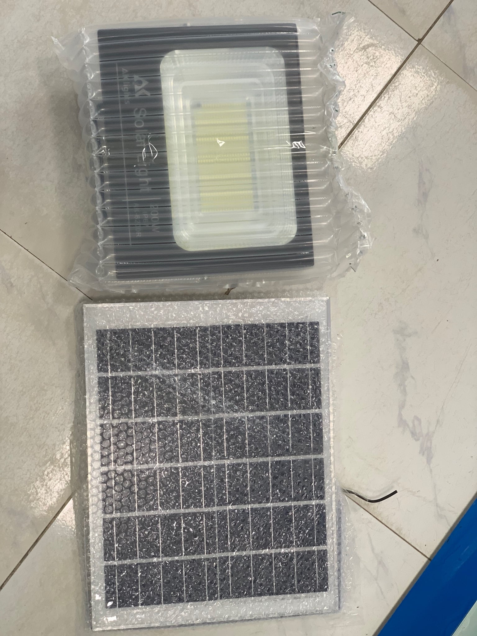 ĐÈN 200W NĂNG LƯỢNG MẶT TRỜI - ĐÈN NĂNG LƯỢNG MẶT TRỜI LIỀN THỂ 200W - Solar Light 200W