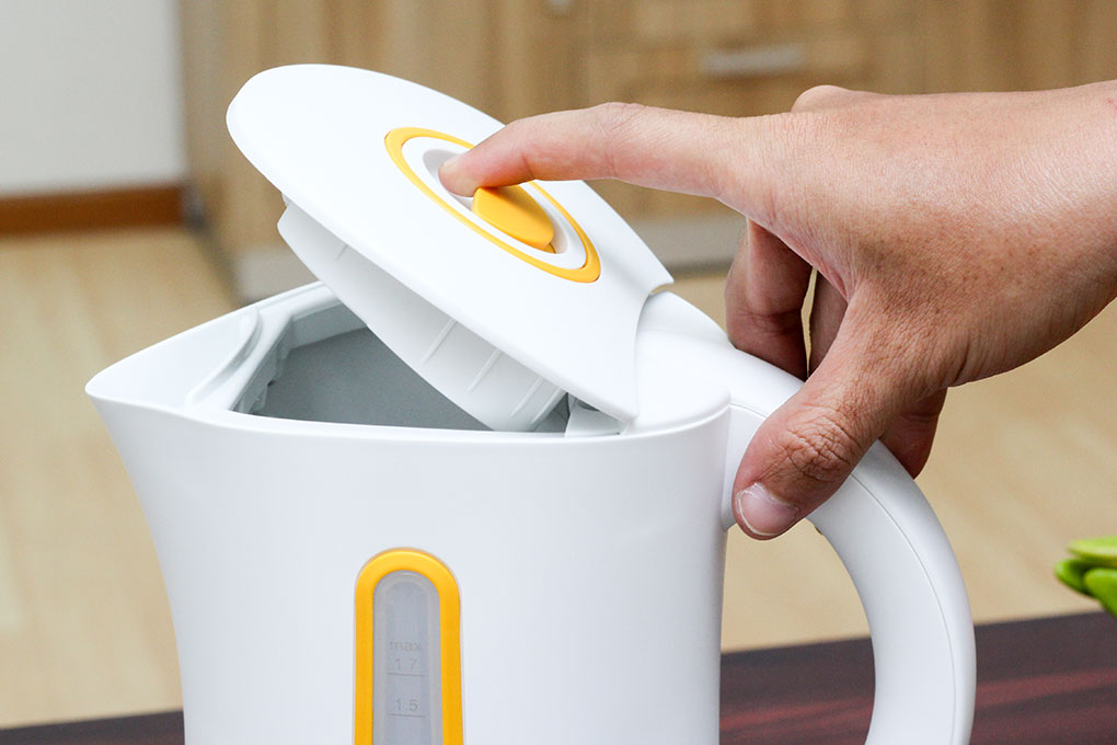 Ấm siêu tốc Kangaroo KG638 1.7 lít