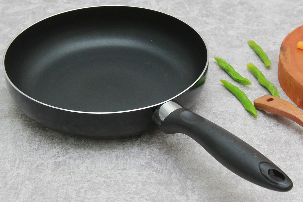 Chảo nhôm chống dính đáy từ Sunhouse SHM24 24cm