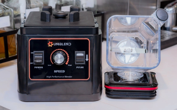 Máy xay sinh tố công nghiệp Uniblend UB – 712 - liên hệ để được giá tốt