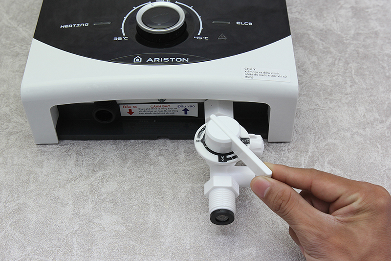Máy nước nóng Ariston SMC45PE-VN 4.5 kW