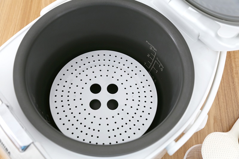 Nồi cơm điện tử Toshiba 1.8 lít RC-18NMF