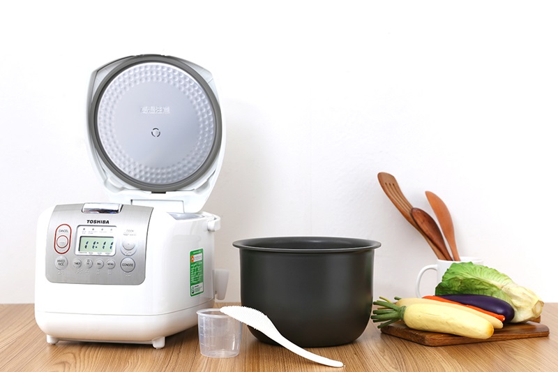 Nồi cơm điện tử Toshiba 1.8 lít RC-18NMF