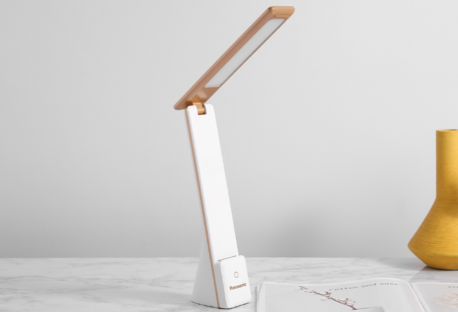 ĐÈN BÀN SẠC TÍCH ĐIỆN PANASONIC HHGLT0339W88L - LIÊN HỆ ĐỂ ĐƯỢC GIÁ TỐT