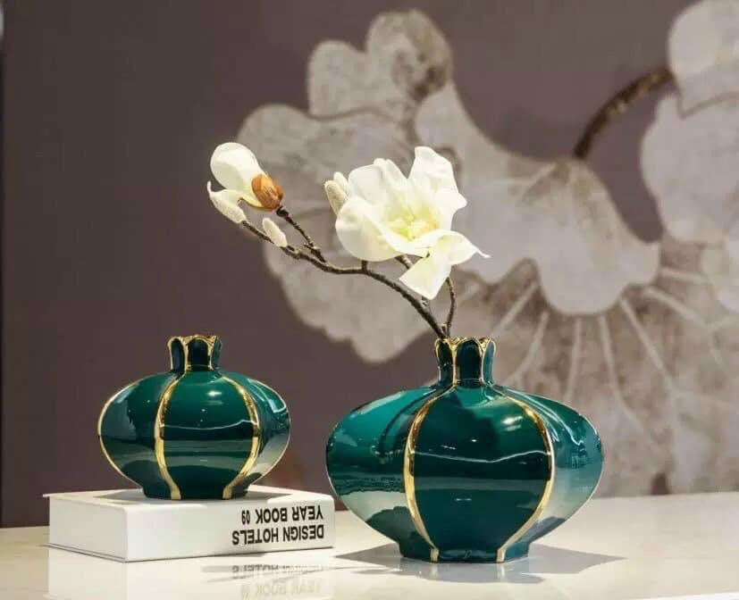 Lọ hoa trang trí đẹp cho không gian hiện đại tươi mới