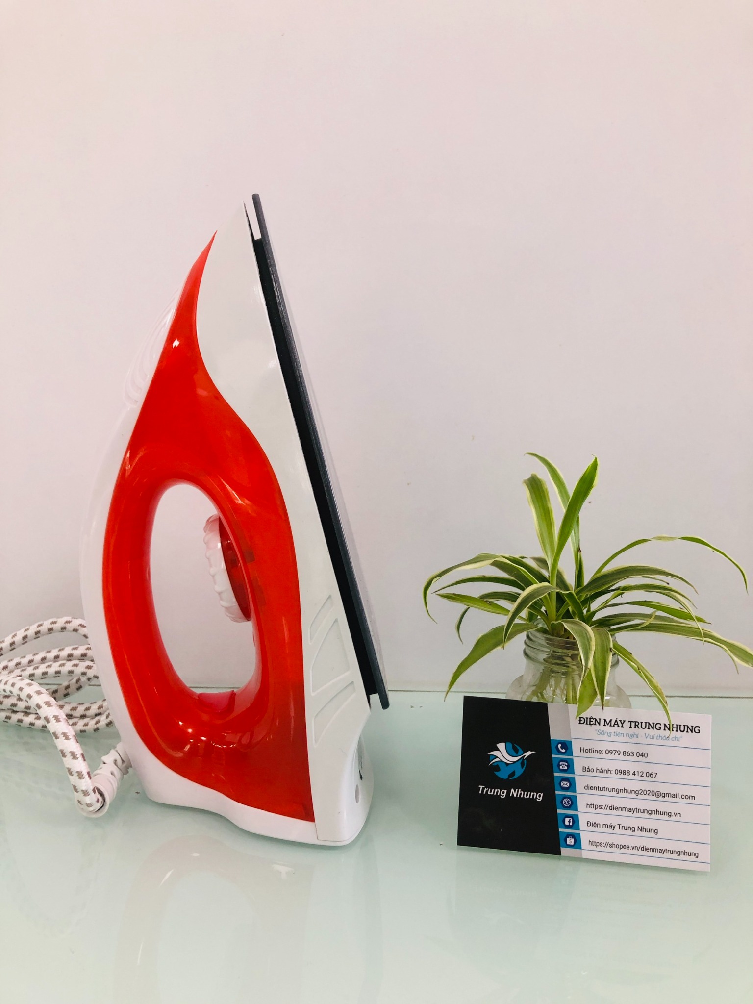 Bàn là khô Alaska BL-100, 1200W