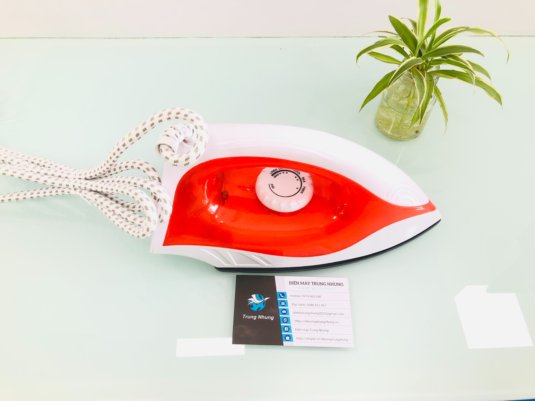 Bàn là khô Alaska BL-100, 1200W