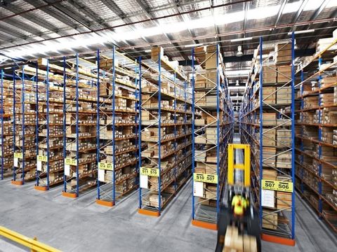 Narrow Aisle & VNA rack