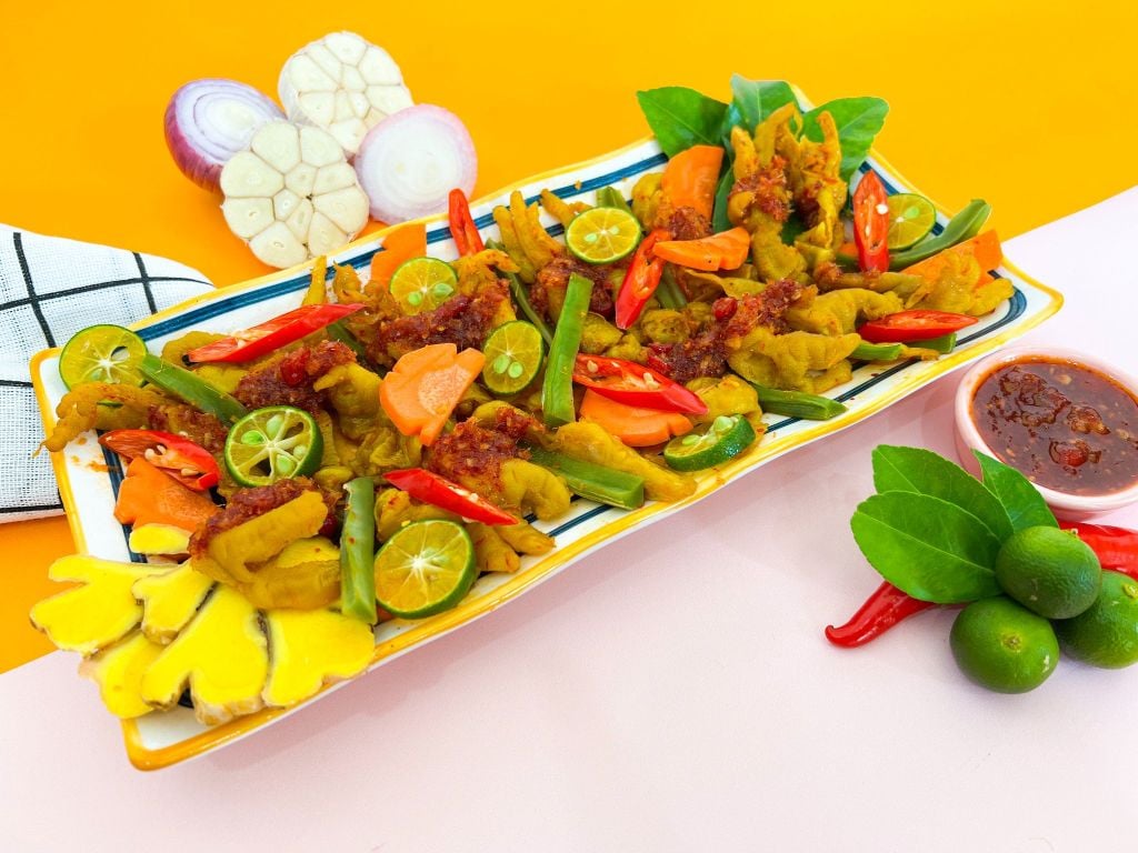  Chân gà sốt thái tiến vua (suất nhỏ) 