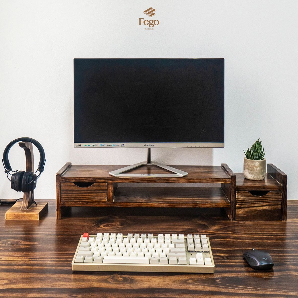  Kệ màn hình kết hợp ngăn kéo gỗ thông tự nhiên FEGO 