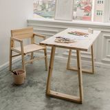  Bàn làm việc chân gỗ hình thang 