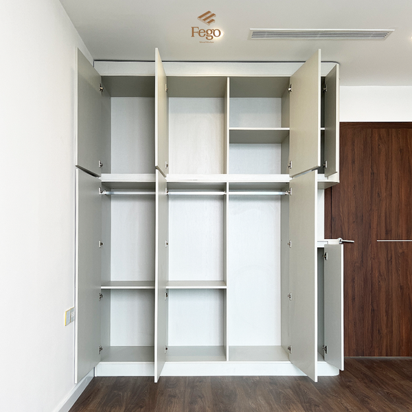  TỦ QUẦN ÁO KỊCH TRẦN CUSTOM 