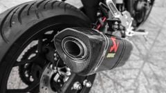 Lon Pô Akrapovic Racing Line Carbon - ngắn - mọi loại xe (call)