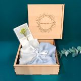  Bộ quà tặng khăn lụa hộp gỗ (được chọn mẫu khăn) 