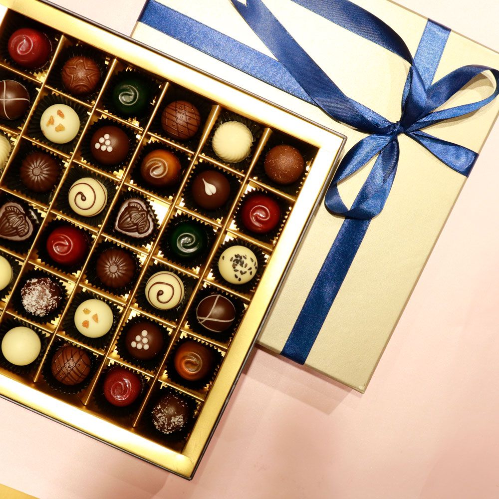  HỘP QUÀ TẶNG SÔ CÔ LA TƯƠI 36 VIÊN Legendary Chocolatier 