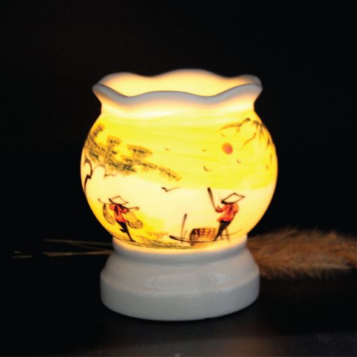  Đèn sứ xông tinh dầu loại trung 