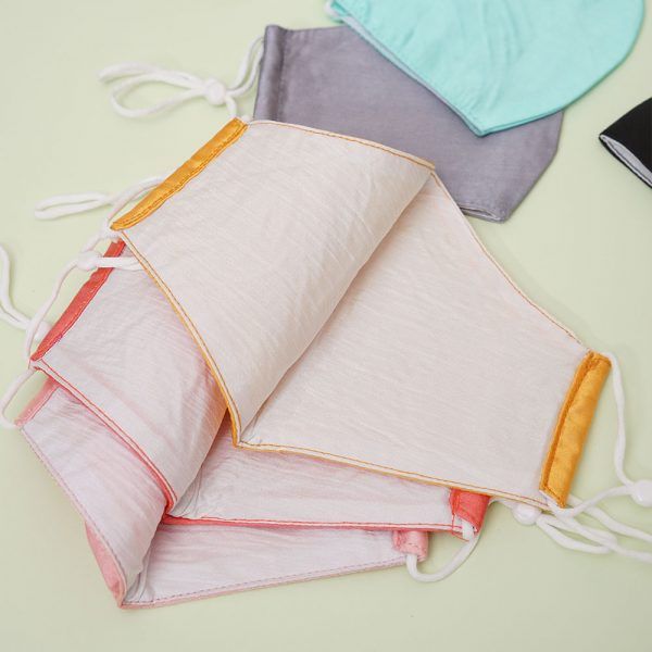  Khẩu trang lụa tơ tằm 50K 