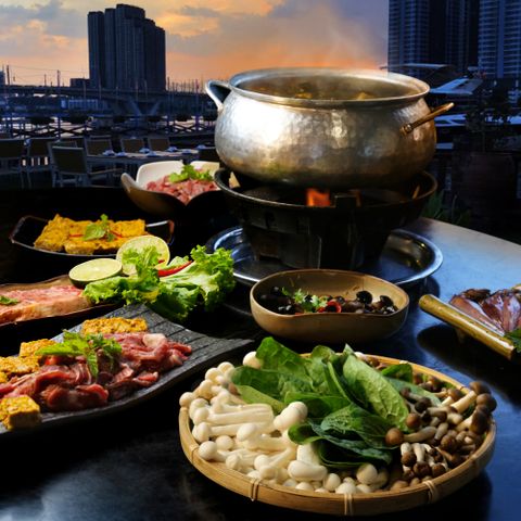  LẨU CUA ĐỒNG BẮP BÒ HOA 