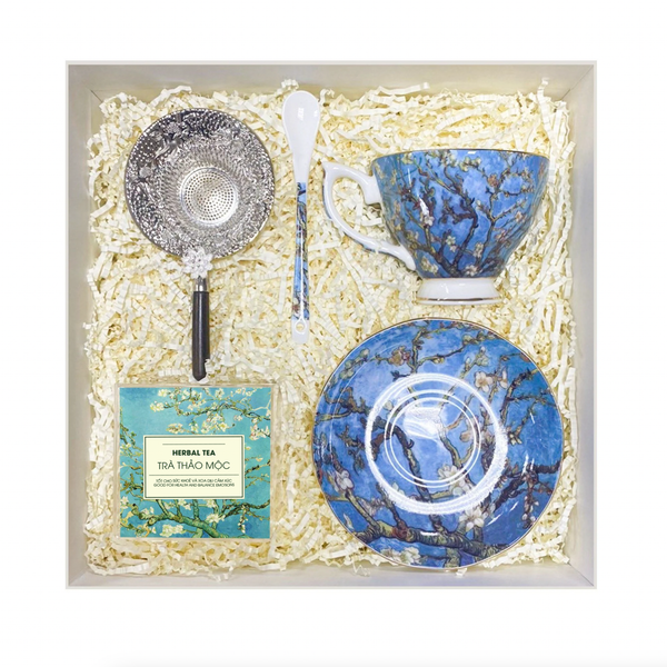  Almond blossoms - Teatime 
