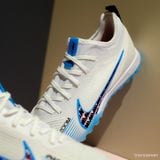  Giày Bóng Đá Cỏ Nhân Tạo Mercurial Vapor 15 Pro Airzoom Bo Thun Trắng Logo Tím Đế Xanh Da TF 