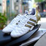  Giày Bóng Đá Cỏ Tự Nhiên Adipure 11Pro Toni Kroos Trắng Sọc Vàng FG 