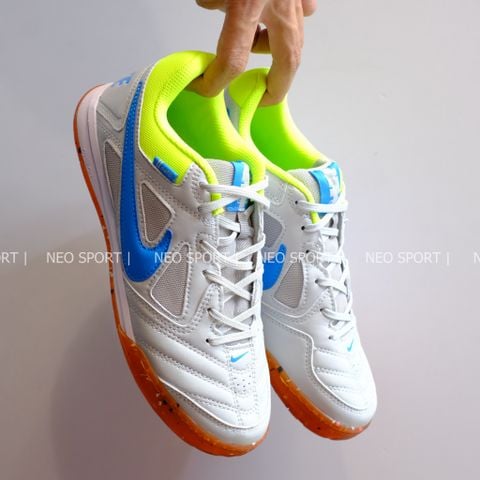  Giày Bóng Đá Futsal Lunar Gato Supreme x SB Trắng/Xám IC 