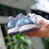  Giày Bóng Đá Cỏ Nhân Tạo 11Pro Toni Kroos Xám/Vạch Xanh TF 