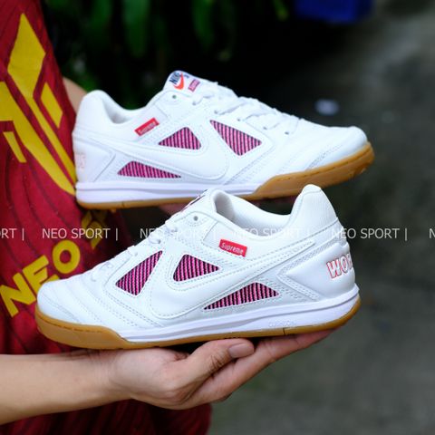  Giày Bóng Đá Futsal Lunar Gato Supreme x SB Trắng Đỏ IC 