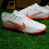  Giày Bóng Đá Cỏ Nhân Tạo Mercurial Vapor 13 Pro Bo Thun Trắng Logo Hồng/Xanh Da TF 