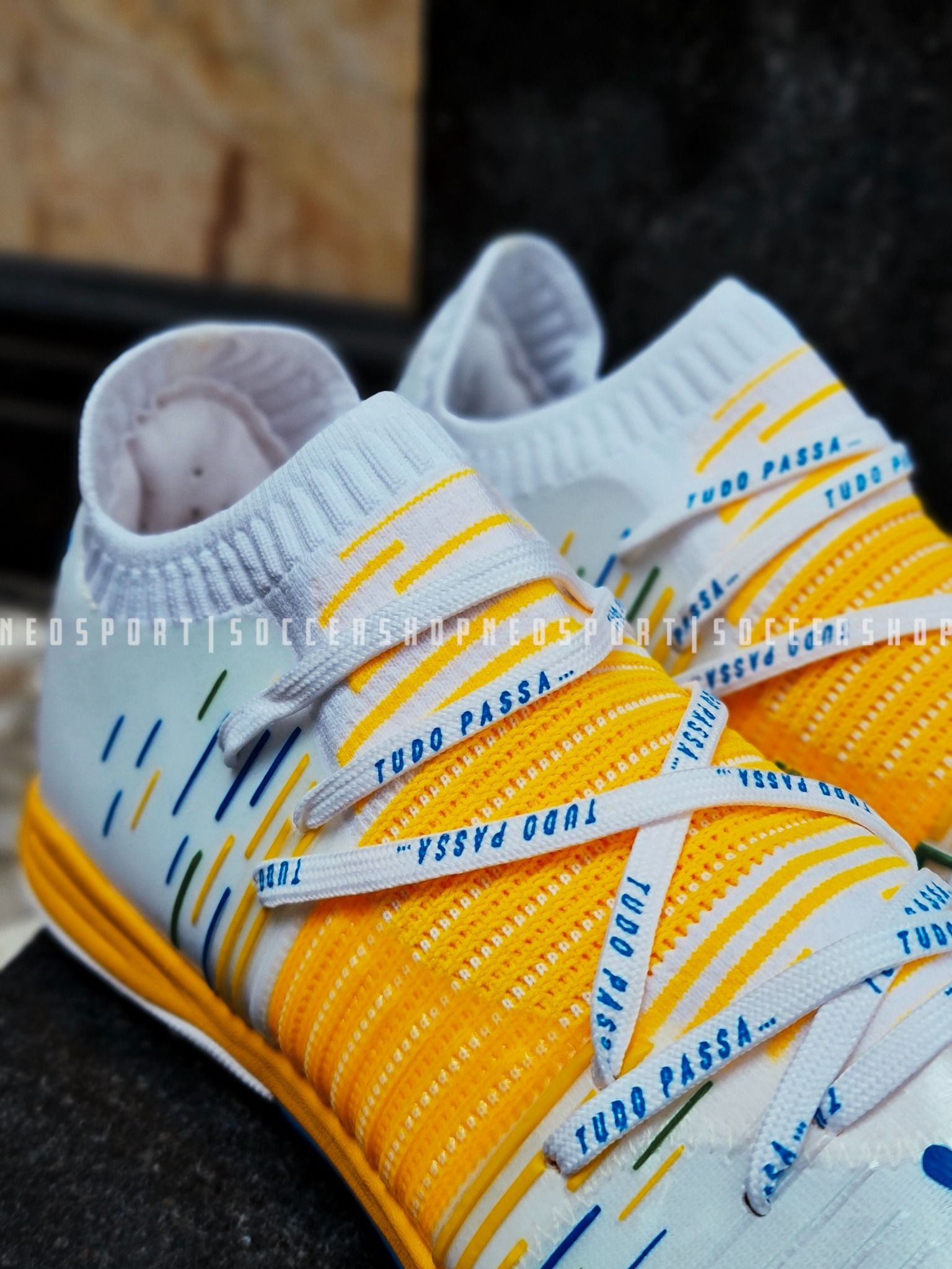Giay Bong đa Cỏ Nhan Tạo Puma Future Z 1 1 Pro Cage Bo Thun Trắng Vang Neo Sport Giay Bong đa Cỏ Nhan Tạo Puma Future Z 1 1 Pro Cage Bo Thun Trắng Vang Neo Sport