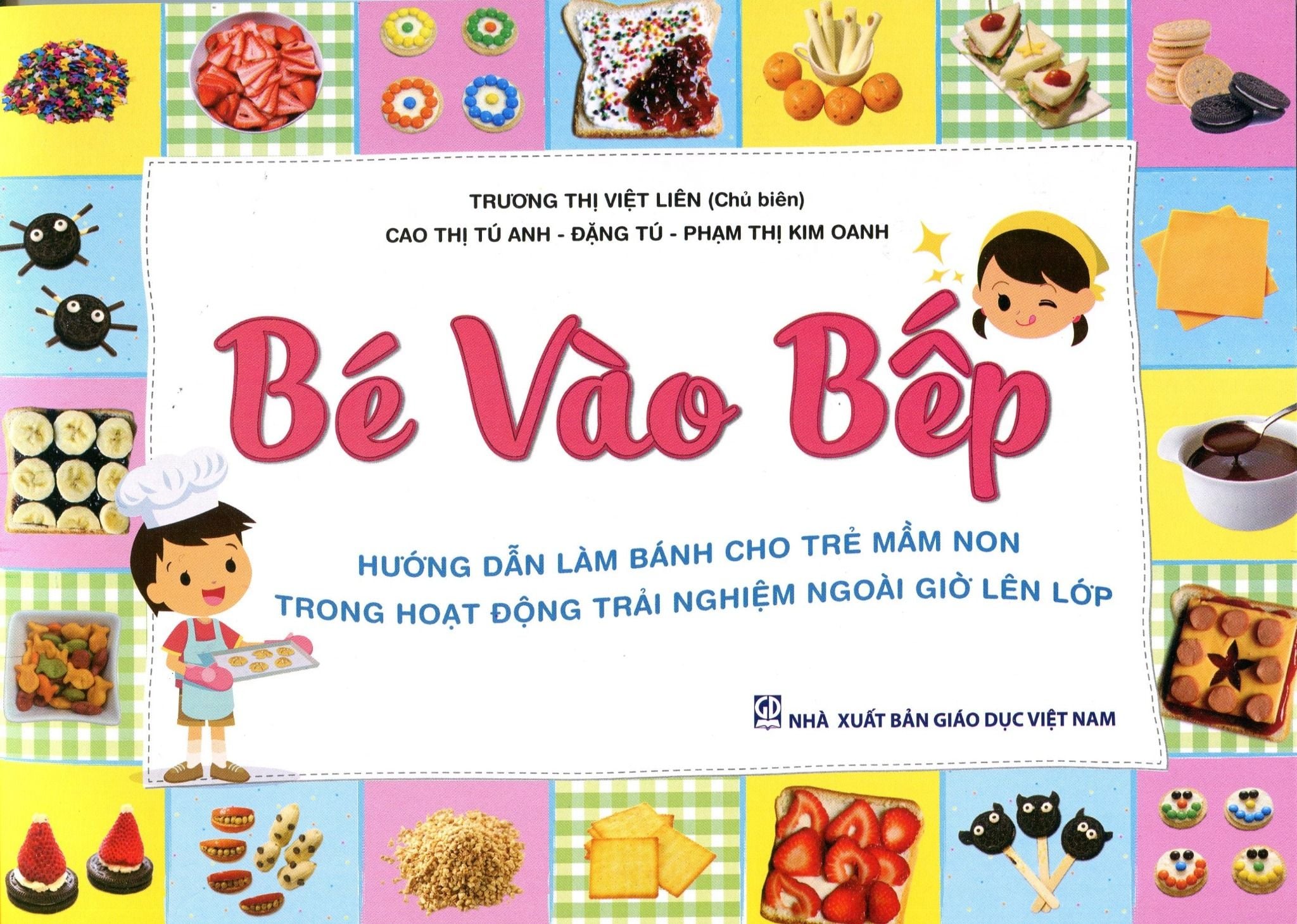  Bé Vào Bếp 