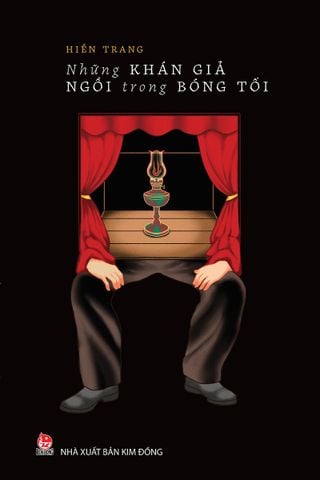 Những khán giả ngồi trong bóng tối