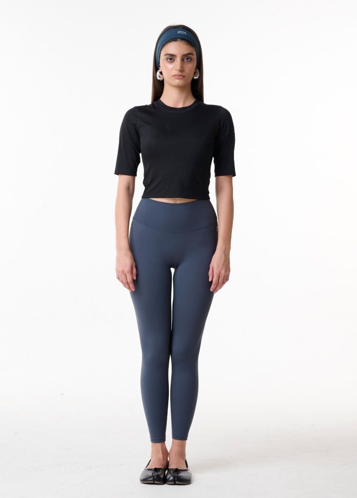 Áo tay ngắn GENTLE TOP Black